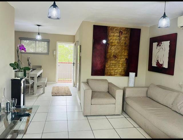 2 BEDROOM APARTMENT FOR SALE IN UMGENI PARK